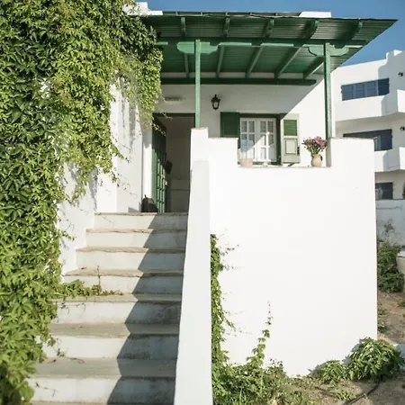 Smaragdi - Naxian Traditional House With Panoramic View At Eggares Village Apartmán *