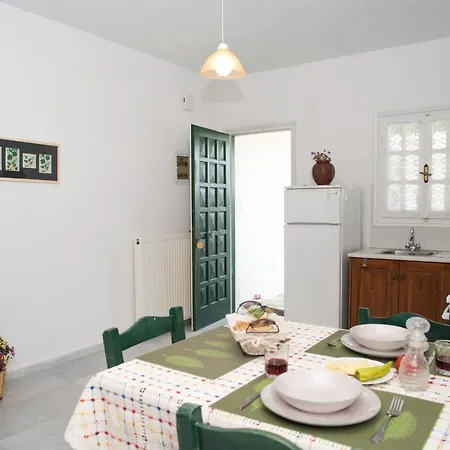 Smaragdi - Naxian Traditional House With Panoramic View At Eggares Village Apartmán