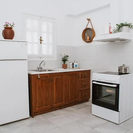 Smaragdi - Naxian Traditional House With Panoramic View At Eggares Village Apartment Engares